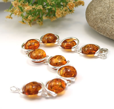 AM324 Honey Amber Circles Bracelet