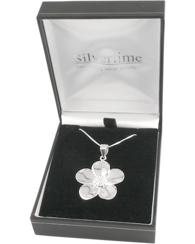 SP091 Silver Flower Pendant