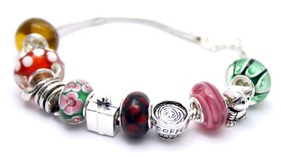 GB08 Pink Flowers Glass Charm Bead