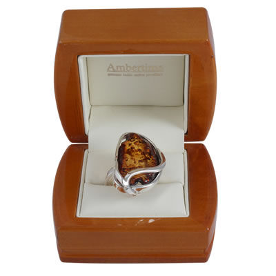 AM1229 Handmade Baltic Amber Ring Size T