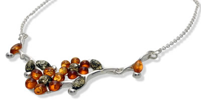 AM128 Honey and Green Amber Flower Necklace