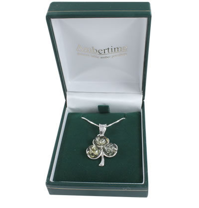 AM1507 Green Amber Shamrock Pendant