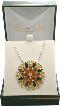 AM252 Large Amber Starburst Pendant