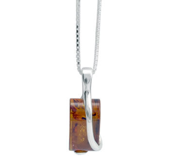 AM388 Honey Amber Wrapover Pendant