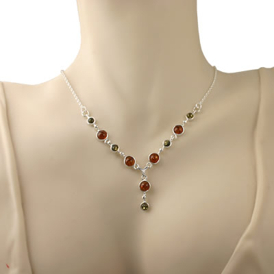 AM419 Green and Honey Amber Necklace