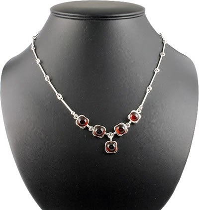 AM485 Silver Baltic Amber Necklace