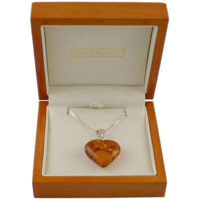 AM734 Small Amber Heart Pendant