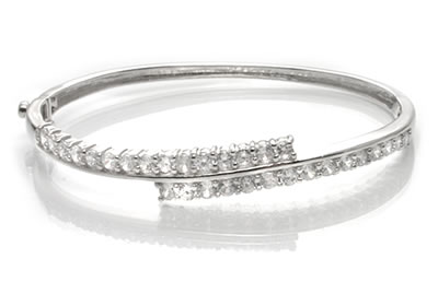 SB082 Crossover CZ Bangle