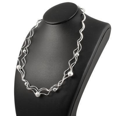 SN125 Triple Wavy Bead Necklace