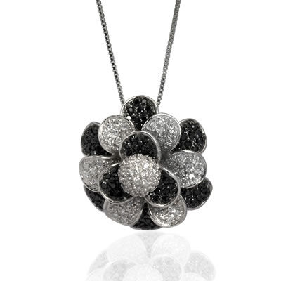SP095 Black and White Flower Pendant