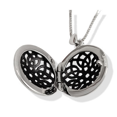 SP203 Celtic Knotwork Round Silver Locket