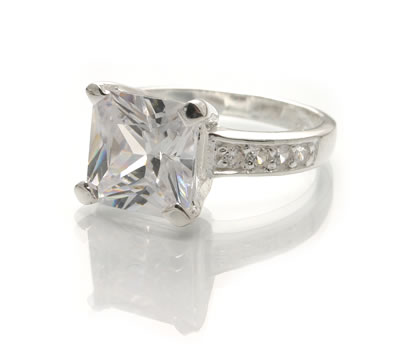 SR036 Sensational Princess Cut Solitaire Ring