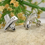 Channel Set Kiss Earrings