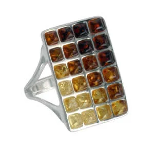Set with 24 individual pieces of Baltic Amber, carefully selected to create this colour graduation