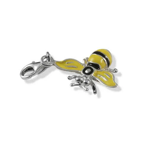 This charming little wasp measures 22mm x 17mm excluding clasp