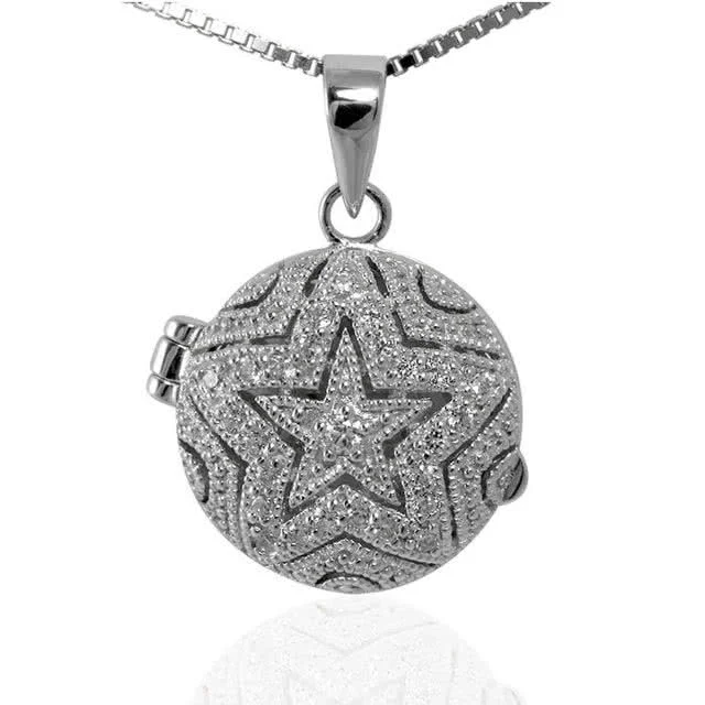 Cubic Zirconia Star Silver Locket - Absolutely stunning sterling silver round locket