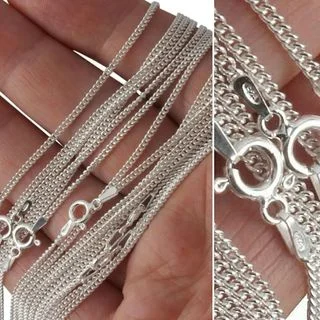 Rounded curb chain (as opposed to diamond cut curb chain) suitable for use with pendants.