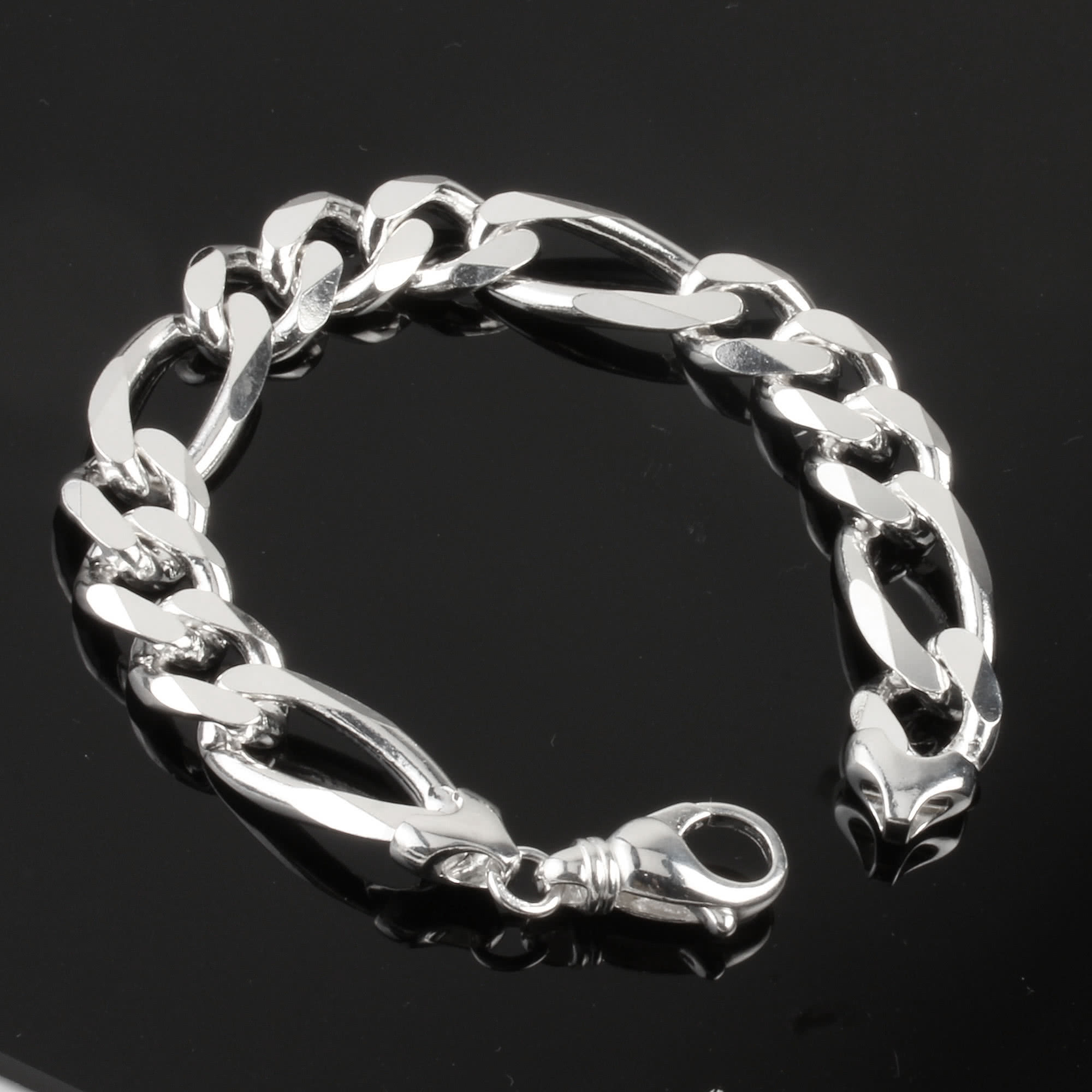 Mens Jewellery Bracelets Metallic Beginnings Heavyweight Figaro Bracelet in Silver for Men 