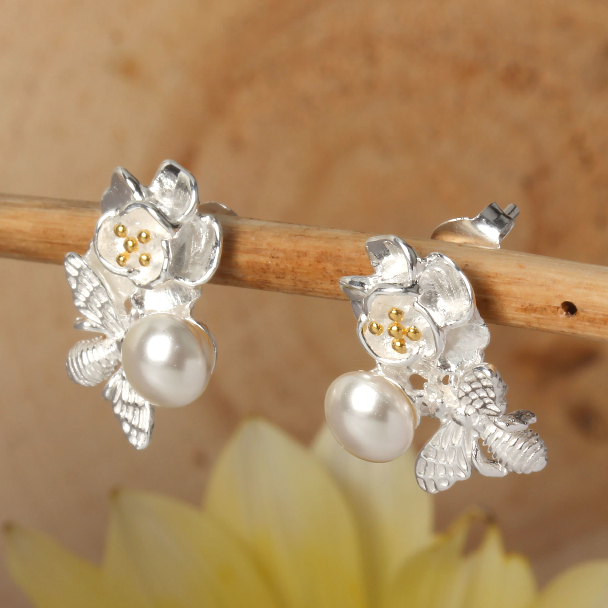 Sterling Silver Bee Earrings With Flower And Swarovski Pearl