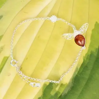 Honey Bee Baltic Amber Sterling Silver Bracelet Honey Bee Baltic Amber Sterling Silver Bracelet