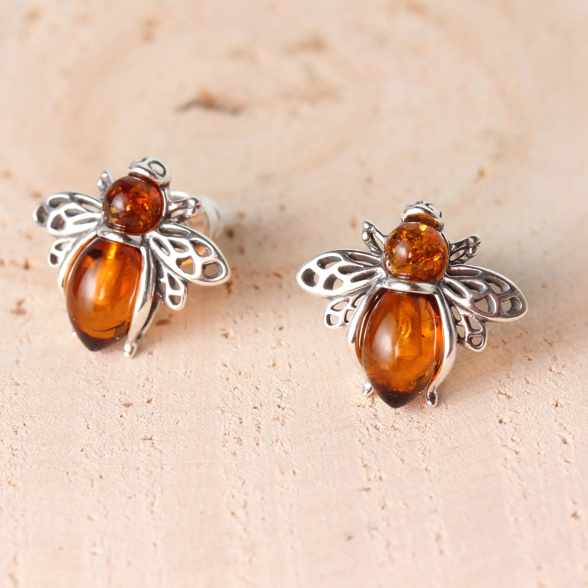 Silver bee stud earrings sale