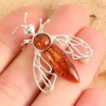 Baltic Amber Bee Sterling Silver Brooch Baltic Amber Bee Sterling Silver Brooch
