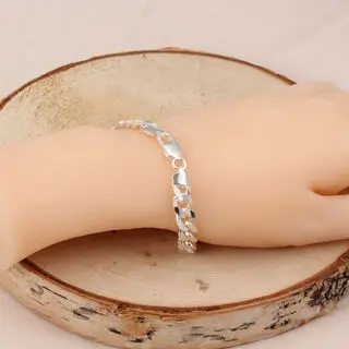 8.5 inch (21.5cm) Sterling Silver Curb Bracelet