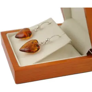Because we only use genuine amber measurements, shape and colour may vary slightly